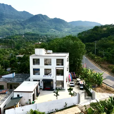 JUNLANGSURF HOMESTAY