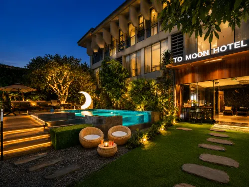 TO MOON Garden Hotel (Daping Shiqiao Pu Subway Station Store)
