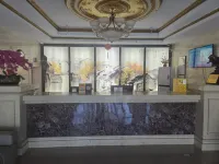 Lanting Hotel (Baiyin Chagan Station Chahar Square)