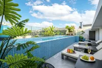 Orlan Café & Bar Homestay - Pools