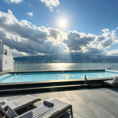 DaLi Jiuyu · Seaside and Mountain View at Dusk · Courtyard Vacation Boutique Stay (Erhai Lake)