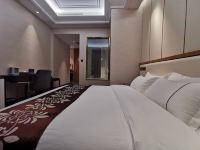 柏曼酒店(北京黄村西大街地铁站店) - 曼悦大床房