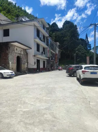 Luxi Yipin Qingzhu Mountain Villa