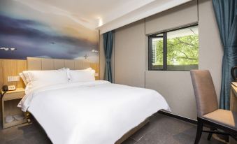 Qingmu Hotel (Nanjing Jiangning Wanda XinTing Road Subway Station)