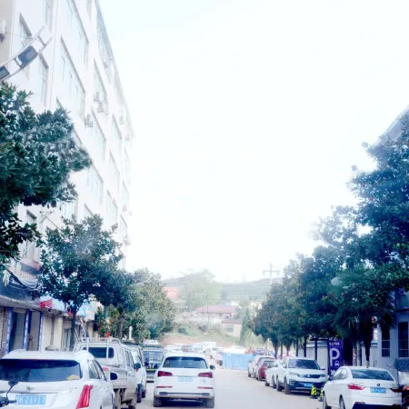 Huixian Huating Theme Hotel
