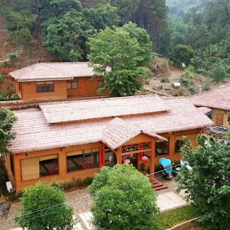 Hezhou Senbake Estate Treehouse Homestay