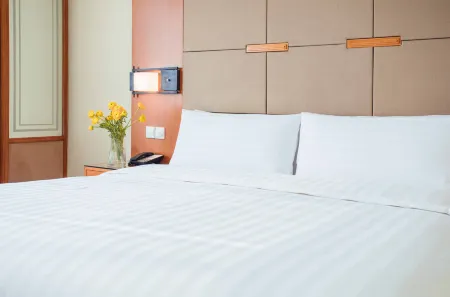 Shangri-La Hotel Baotou Отели рядом с достопримечательностью «Saihantal Urban Prairie»