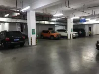 Orange Hotel (Changshu Garment Mall Fangta Street Branch) - parkir