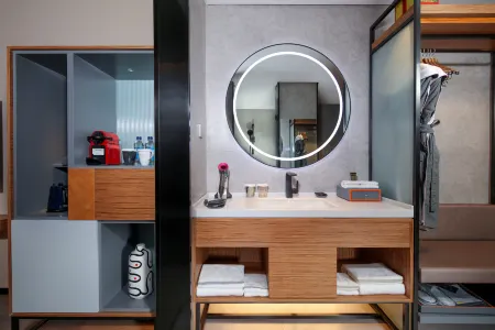 UrCove by Hyatt Chengdu YulinRoad Sichuan Gymnasium