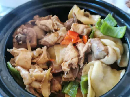 Bamboo Pavilion in Nanshan Отели рядом с достопримечательностью «Pingqiao Stone Dam»