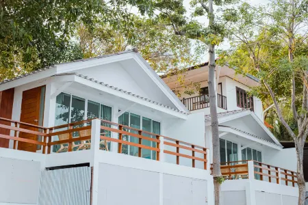 Vimarn Samed Resort Отели рядом с достопримечательностью «Ao Thian»