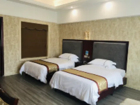Qiongzhong Runfeng Business Hotel Hotels near Baihua Bridge