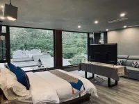 Wenchuan Guanshan Courtyard