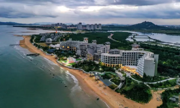 Nishi Haitai Junting Resort Отели в г. Жунчэн