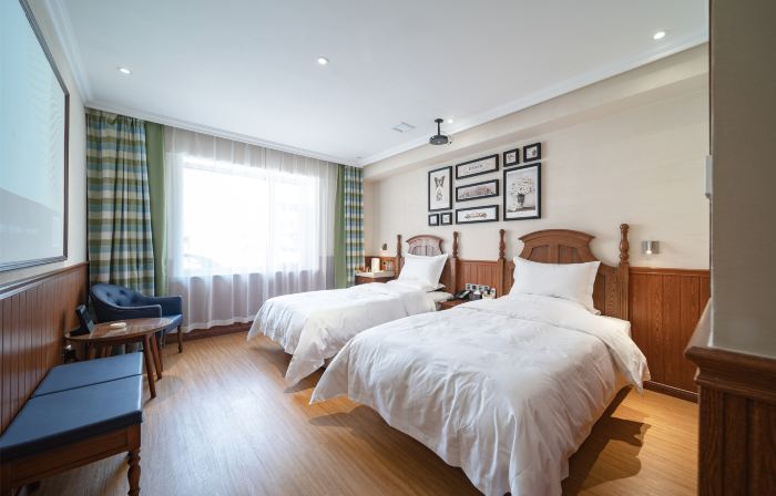 Yake Town Holiday Hotel (Dehui Branch)