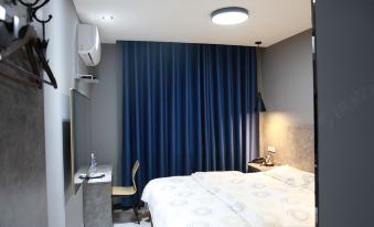 Hebi Xianmin Harmony Hotel