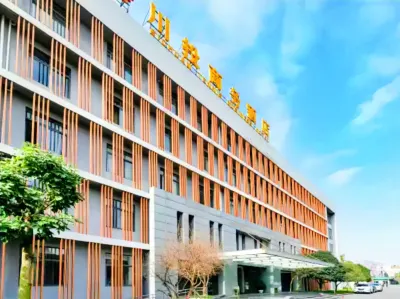 Chuantou Business Hotel Hotel in zona Shuangliu Jiaolong Walking Street