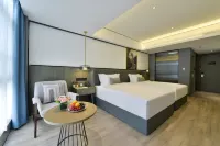 LIZ Hotel (Taiyuan South Railway Station Wusu Airport Branch)