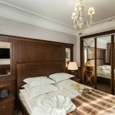 Aglaya Hotel โรงแรมใกล้พิพิธภัณฑ์สัตว์น้ำเนปจูน
