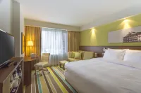 Hampton by Hilton Warsaw City Centre Hotels near Ulica Chmielna