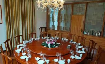 Zhouzhi Dongweisheng Hotel
