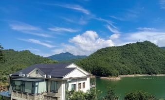 Longquan Tianqing Celadon Holiday Villa