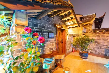 Furong Town Old Courtyard Inn