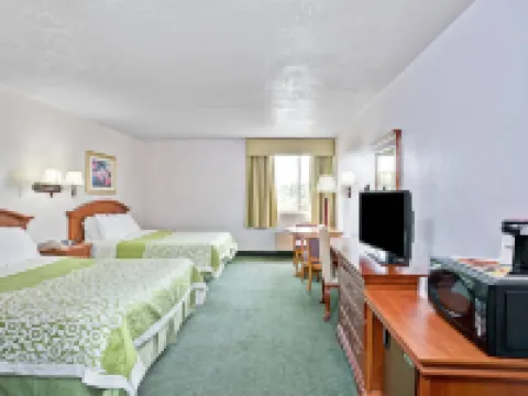 Days Inn & Suites by Wyndham Fullerton Hoteles en Fullerton