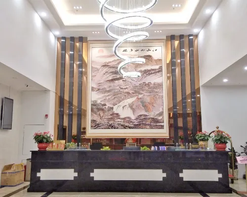 E-long Rayyon Hotel (Meizhou Fengshun Jiabaihui Hot Spring) Hotels in Fengshun