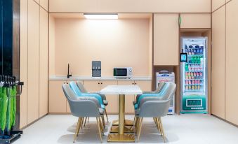 Haiyou Hotel - Housity