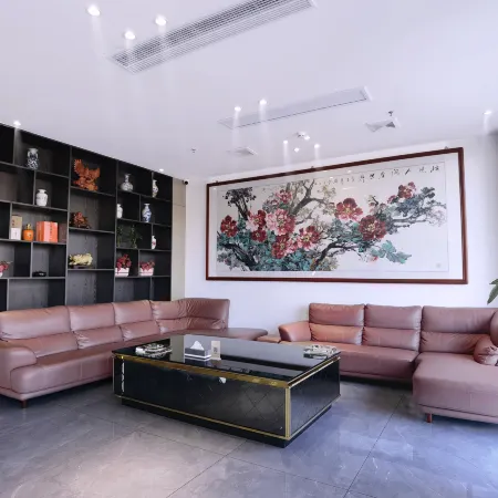 Lufeng Yihao Hotel