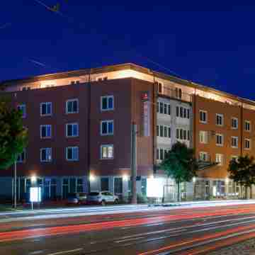 Amedia Dresden Elbpromenade, Trademark Collection by Wyndham Hotel Exterior