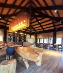 Majiu Hotel - parking