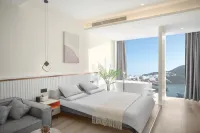 Xunzhao Vivian · Sunset Scenic Apartment