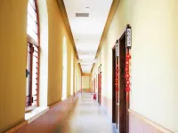 KLYKZ Hotele w pobliżu Baoding Electric Power Technical College