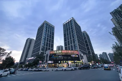 Hui Ting Hotel (Yibin West Railway Station Original Hui Store)