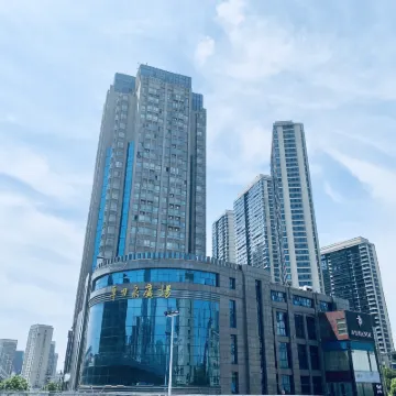 Vienna Hotel (Wuhan Central China Normal University, Huquan Metro Station) Hotels near Hubei Vocational College of Art