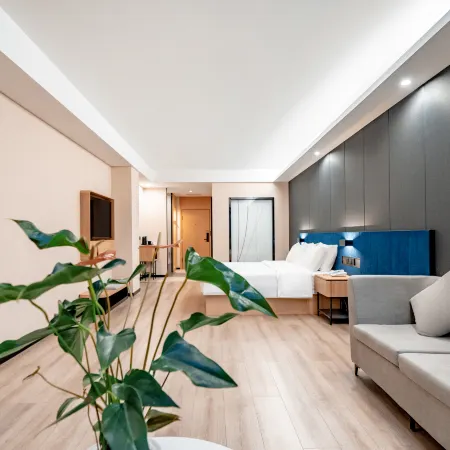 Baiyasi Hotel