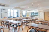 Starway Hotel (Hualing, Xihong Road, Urumqi)