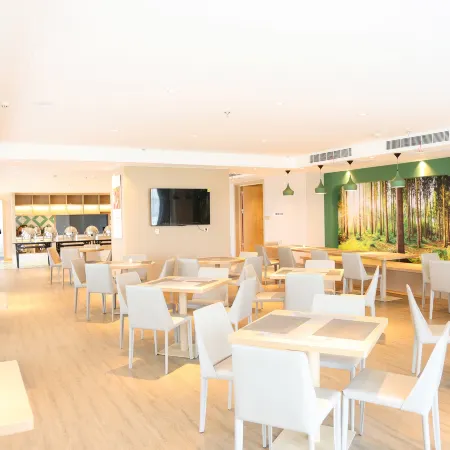 Vienna 3 Best Hotel (Lianyungang Guannan High-Speed Railway Station)
