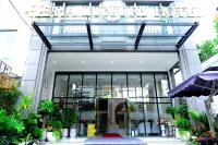 Hera Luxury Hotel Hotels in Tan Son Nhat Airport Area