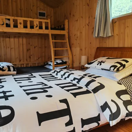 Tianshui Linzhongju Resort Cabin