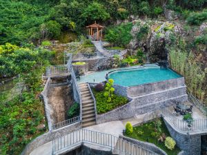 Yangshuo Mountain and City Resort (Eternal Love)