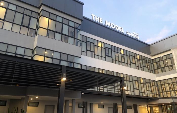 โรงแรม เดอะ โมเดล การ์เด้น