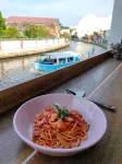 V Space CAPSULE CAFE MELAKA - Pensions