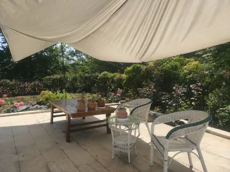 Shi De Ban Ri Xian B&B Отели рядом с достопримечательностью «Langxixian Wuyuan Shan Shui Nongye Park»