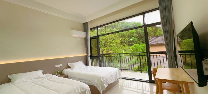 Shitai Guniujiang Wangli B&B Hotels in Shitai