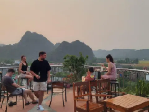 Phong Nha Jasmine Hostel & Rooftop Bar Hotels in Son Trach