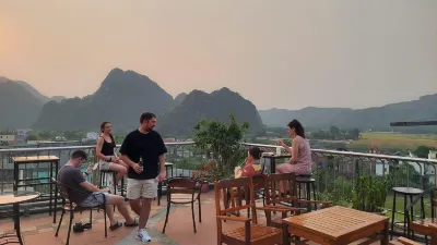 Phong Nha Jasmine Hostel & Rooftop Bar Hotels in 