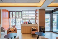 Rezen Select Hotel (Muping Qichezhan Experimental Middle School)
